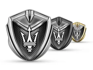 Maserati Badge Autoadesivo Stile Minimal Look High-End